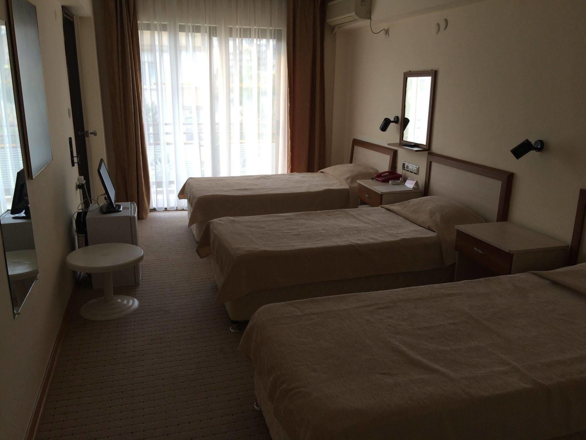 Saturn Hotel Kuşadası Dış mekan fotoğraf
