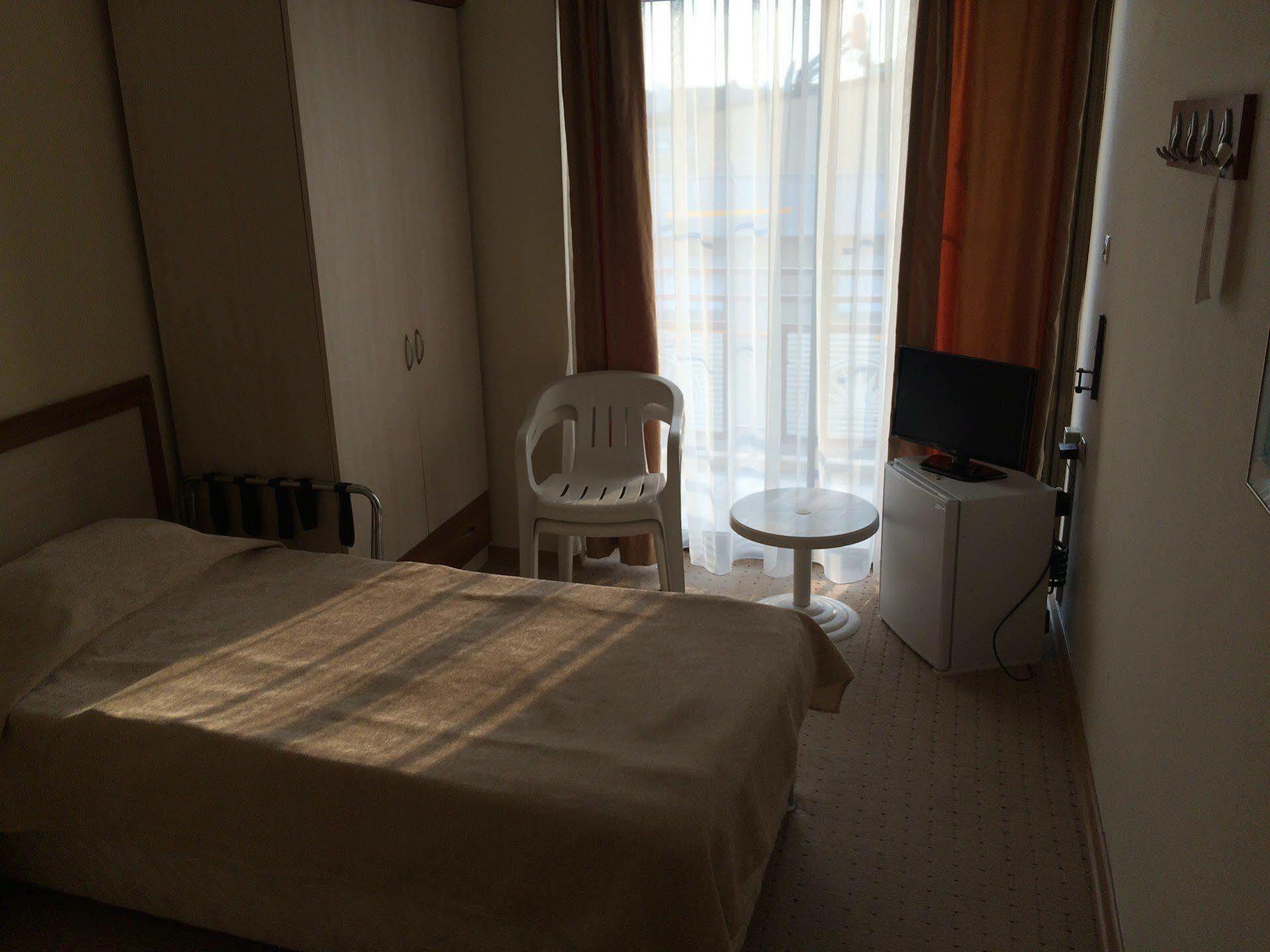 Saturn Hotel Kuşadası Dış mekan fotoğraf